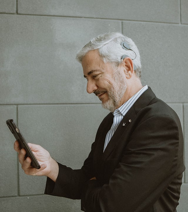 Man holding a cell phone