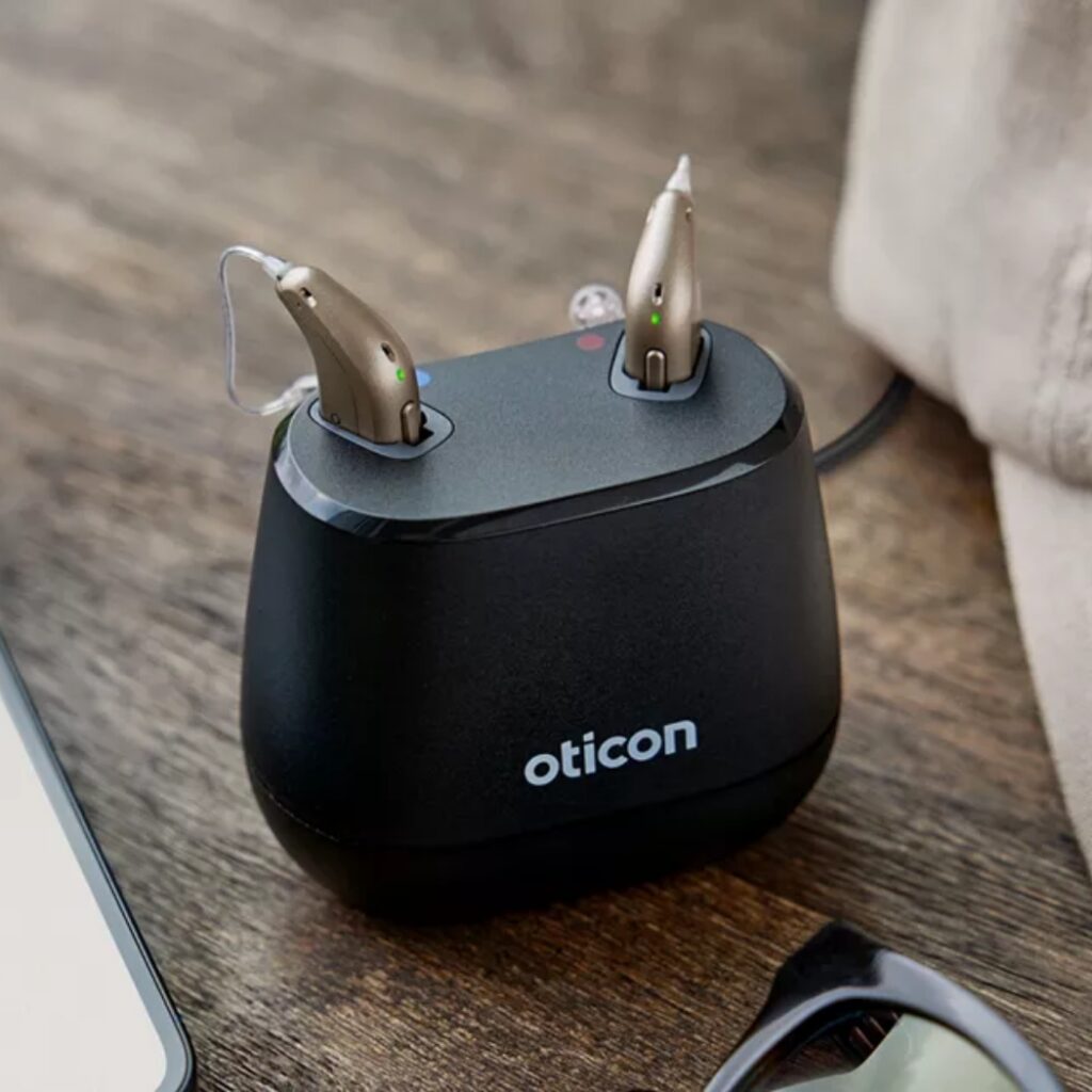 oticon intent smart charger lifestyle2