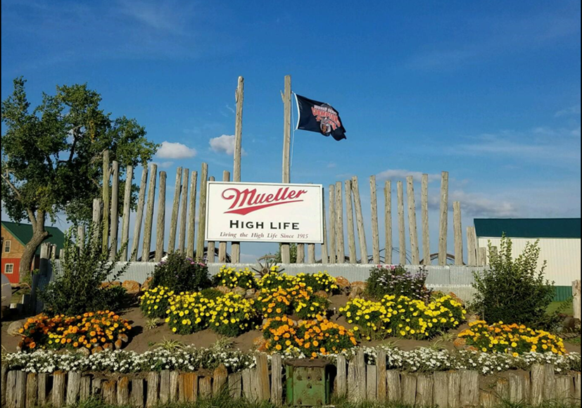Mueller High Life farm photo