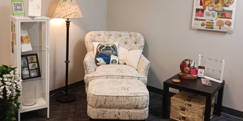 front lobby office chair