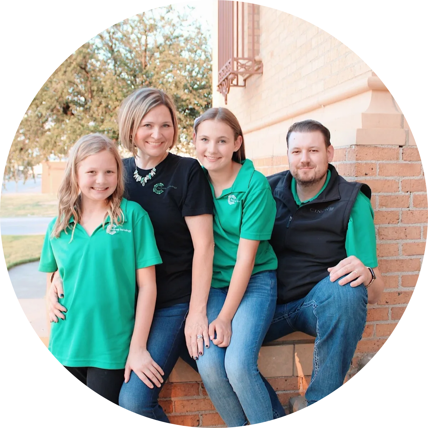 img circle family picture