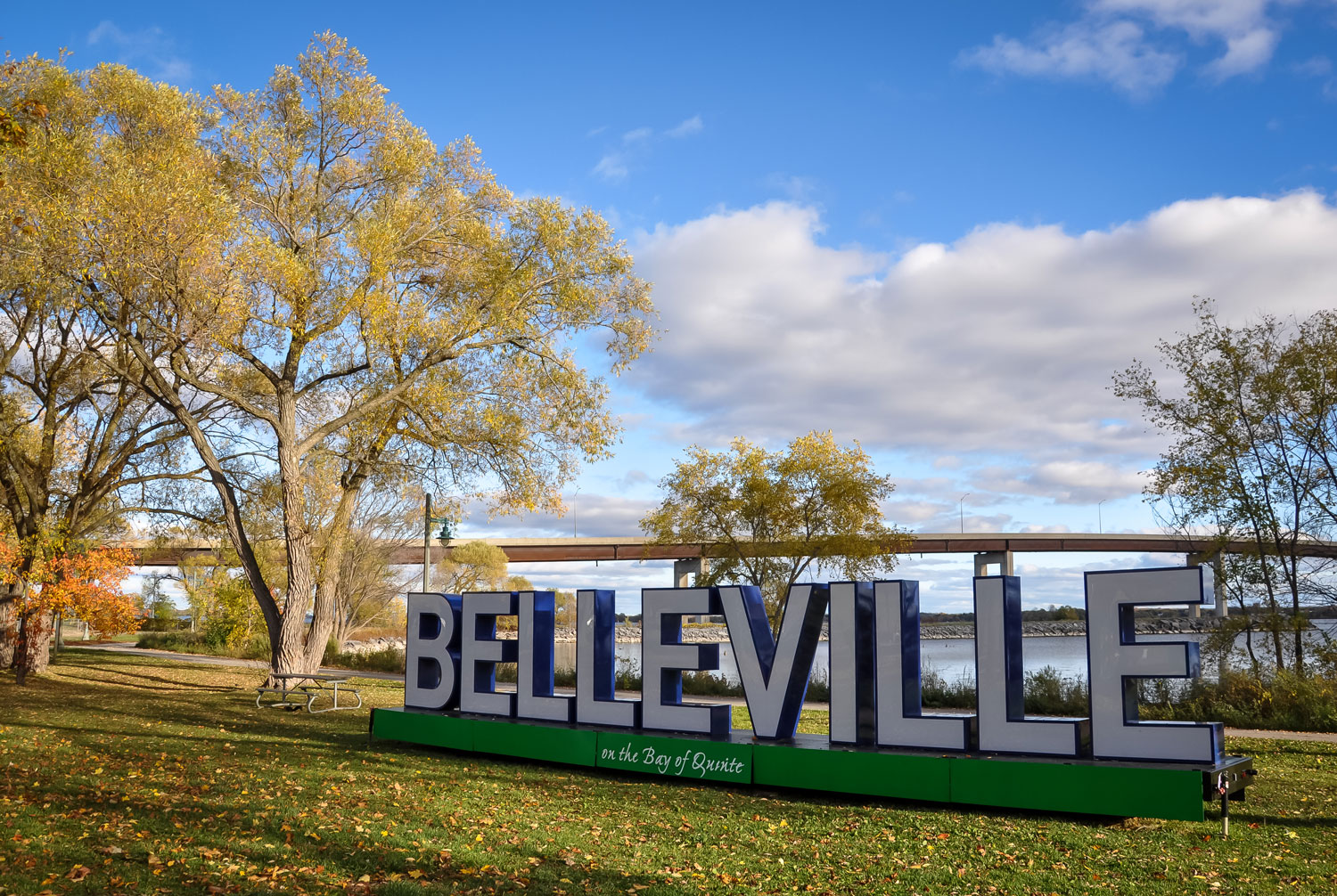 belleville bay 1840615348