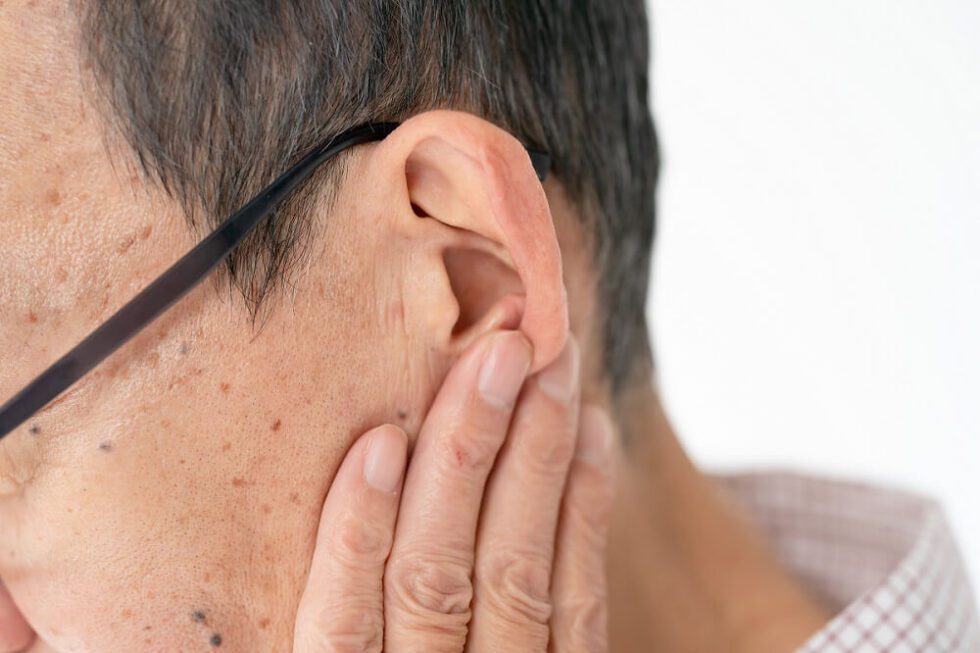 Symptoms of Earwax Buildup inland hearing