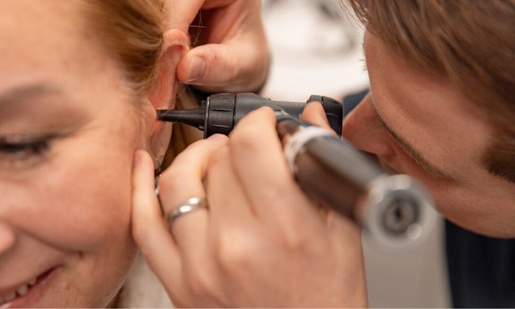 image otoscope exam