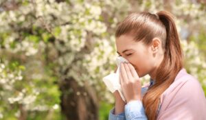 woman spring allergies
