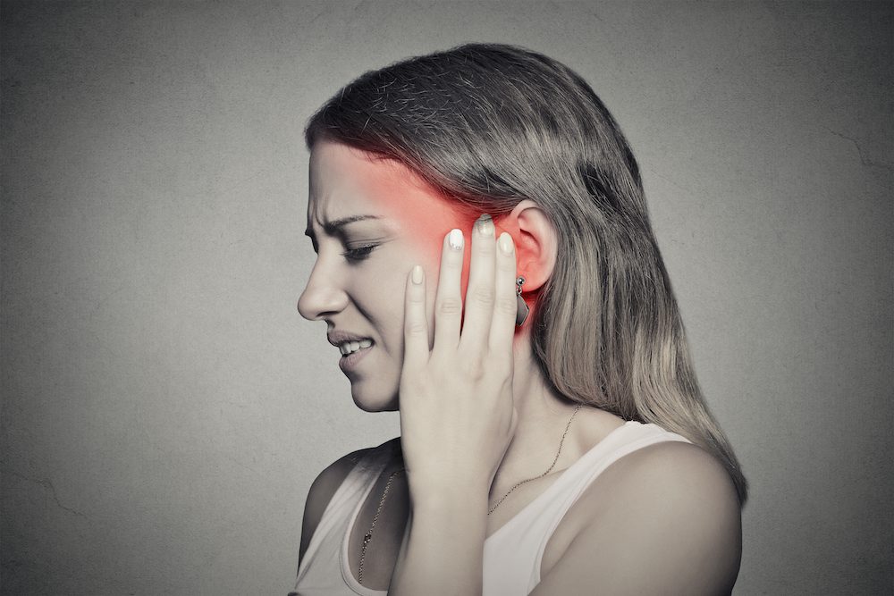 woman with tinnitus