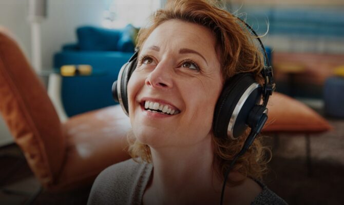fw image cta1 mature woman in headphones@2x