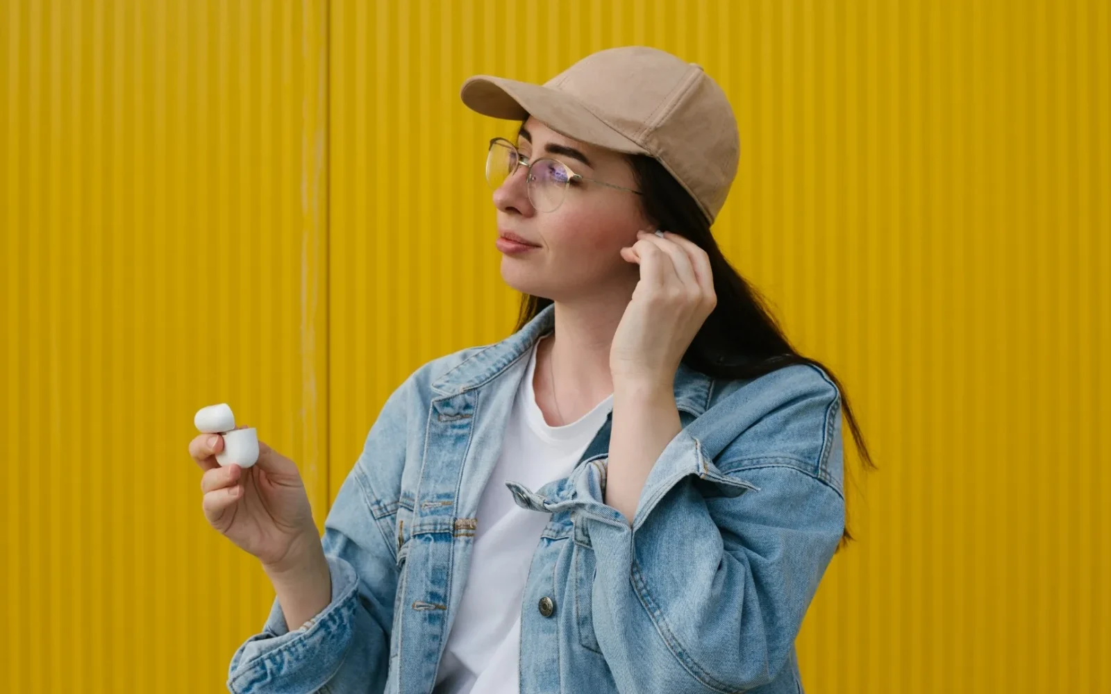 Learn about five everyday habits that harm ear health and simple steps to protect clear hearing for a lifetime.