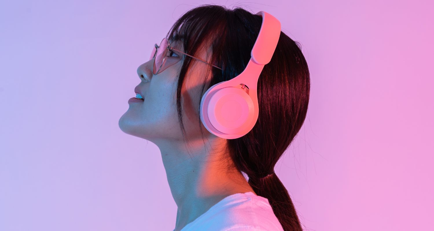 Protect Your Hearing while Using Headphones