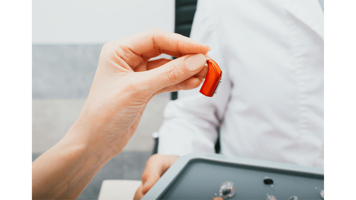 Benefits of Rechargeable Hearing Aids for Summer Travel