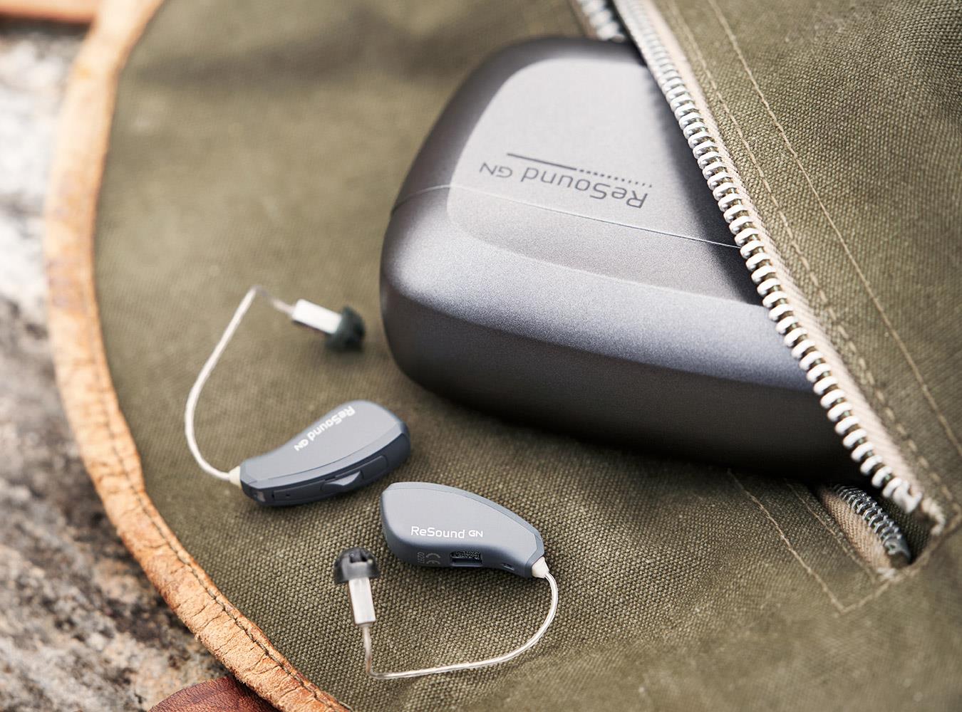 Rechargeable Hearing Aids vs. Battery-operated Hearing Aids
