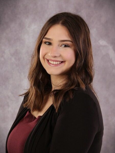 Alexis Headshot