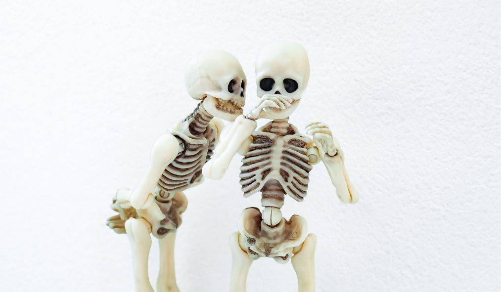 gossiping skeletons