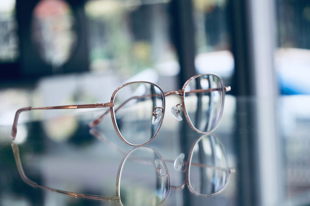 service optical glasses on table