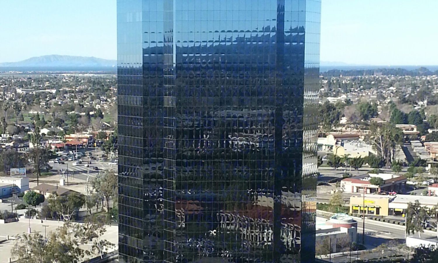 300 E Esplanade Drive Building