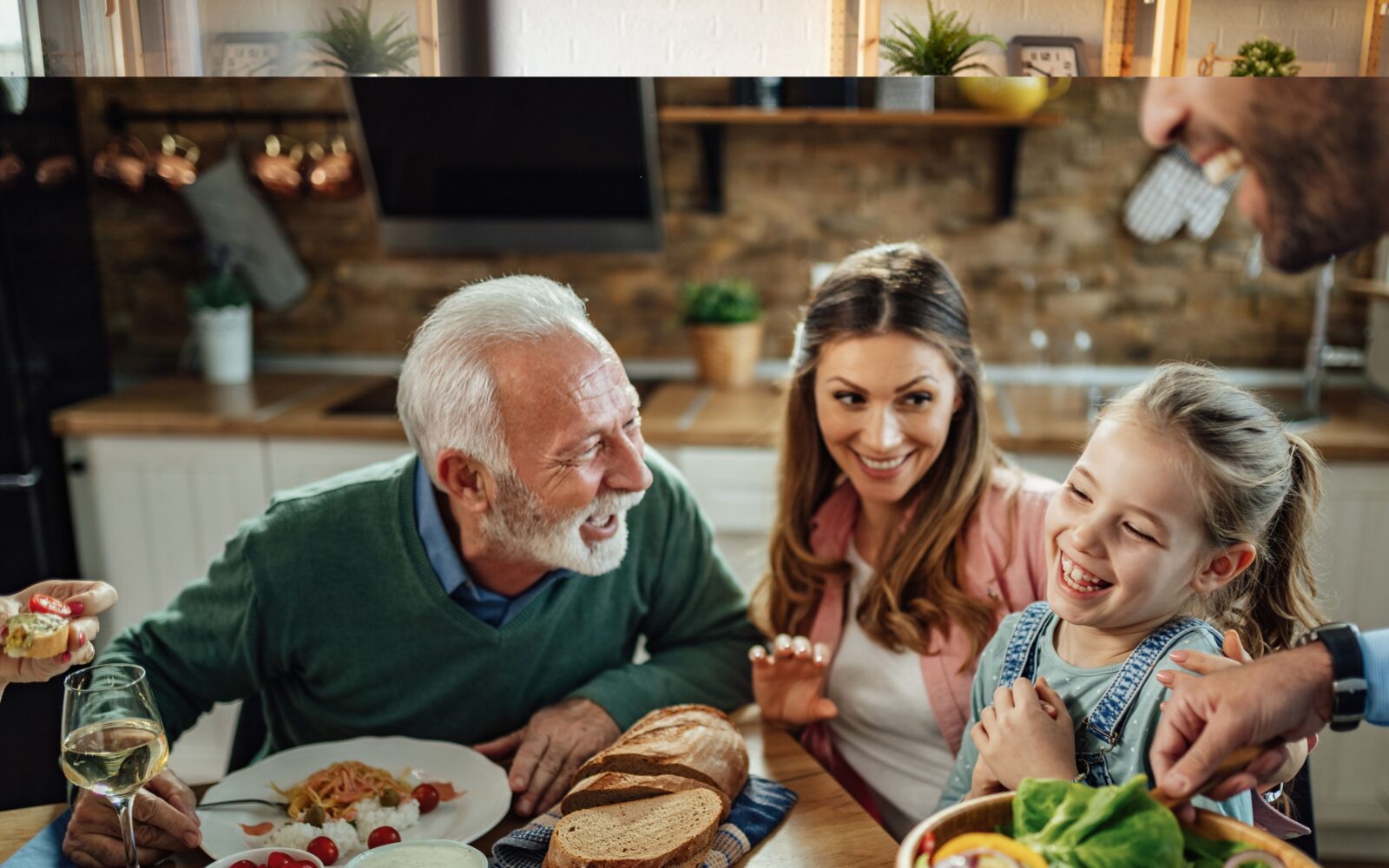 banner family dinner1