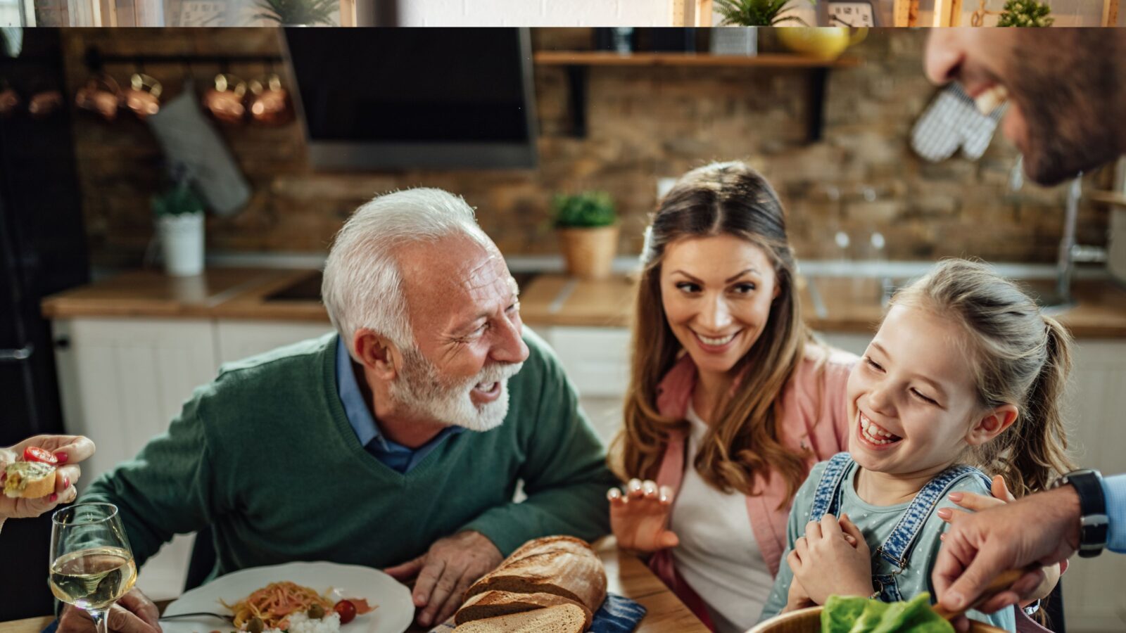 banner family dinner1