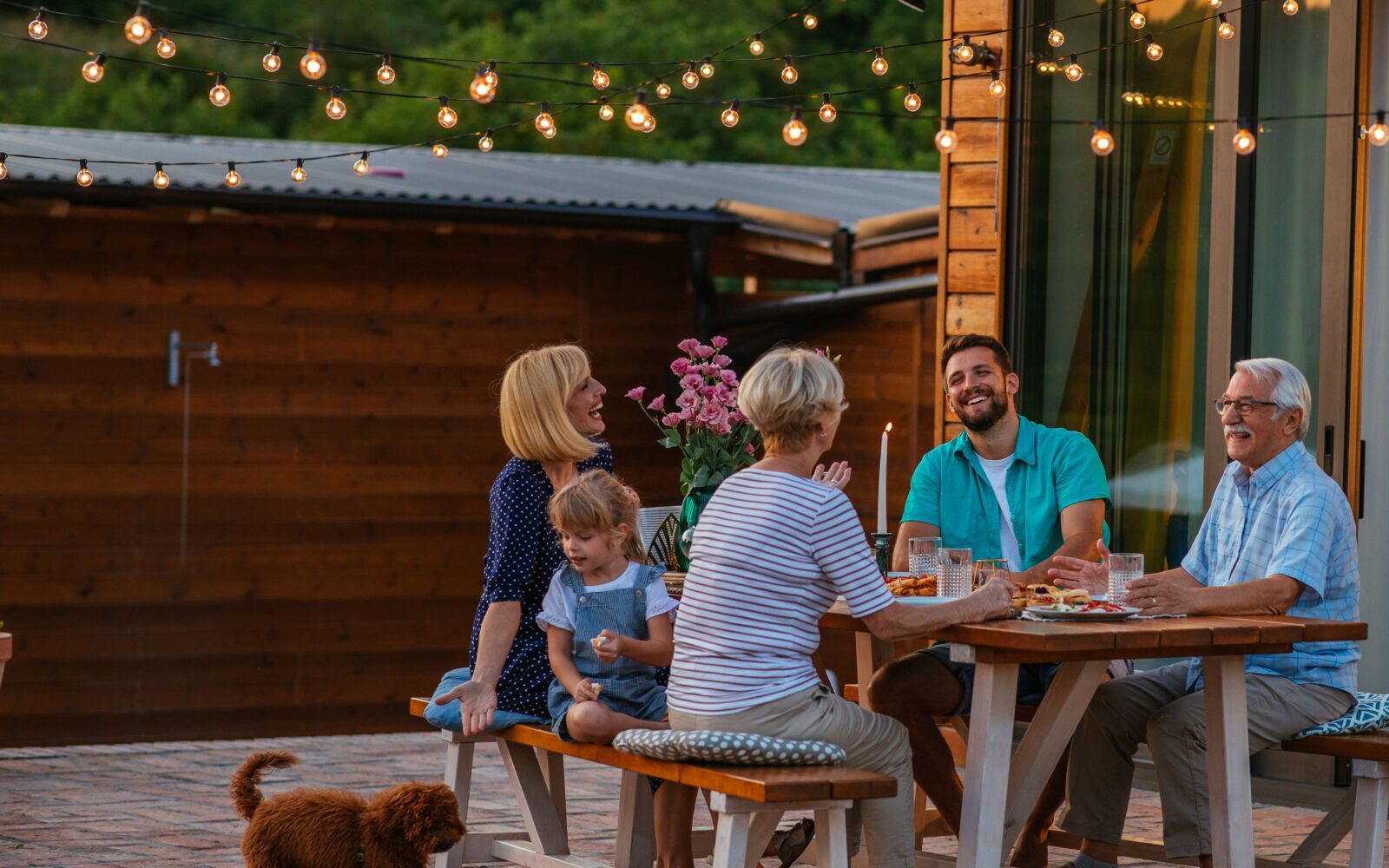 banner family outside